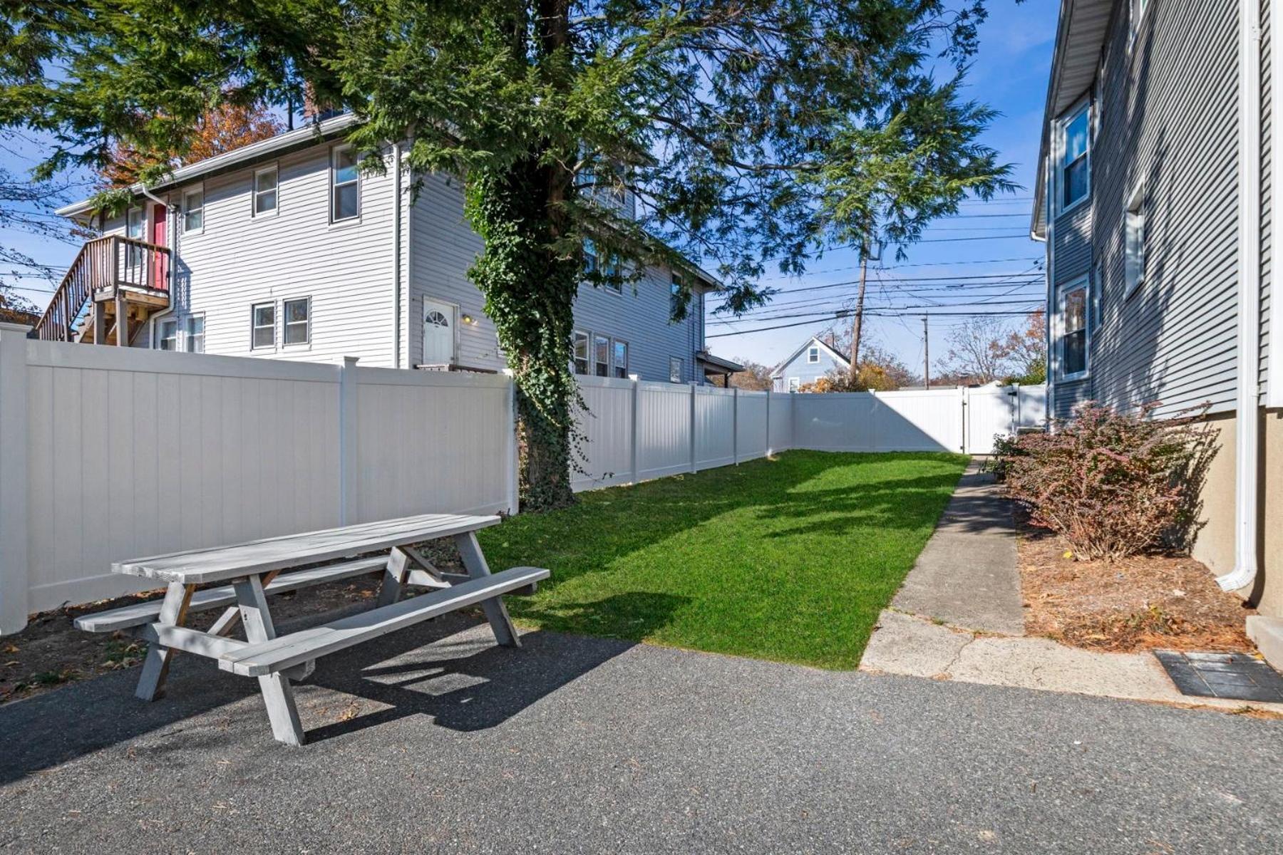 Private Luxury Framingham Condo Near Boston Exterior photo